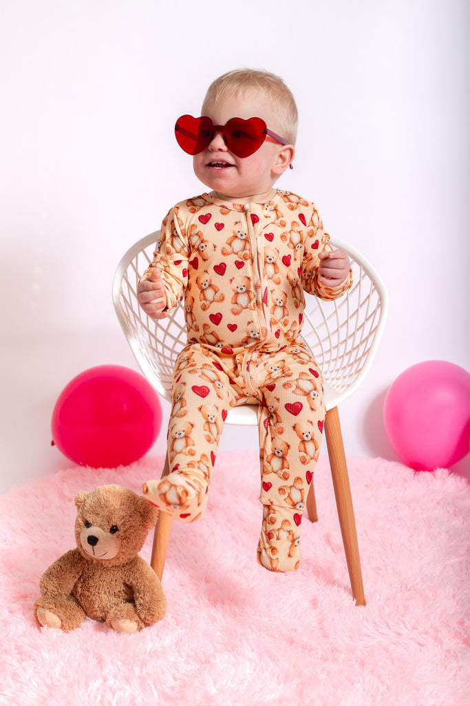 Ribbed bamboo teddy heart zippy