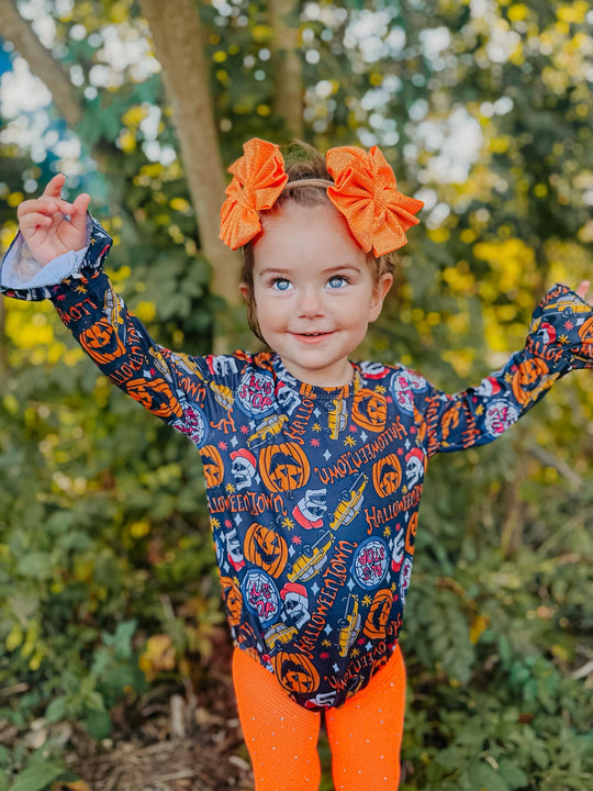 Halloween bus stop Long sleeve bell leo