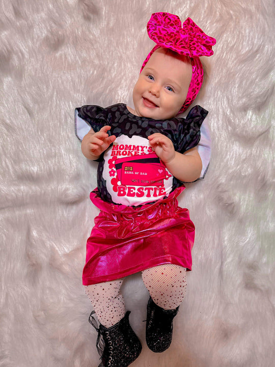 Leopard mommy’s broke bestie leo