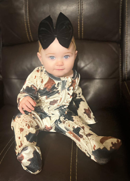 Cow velvet zip sleeper