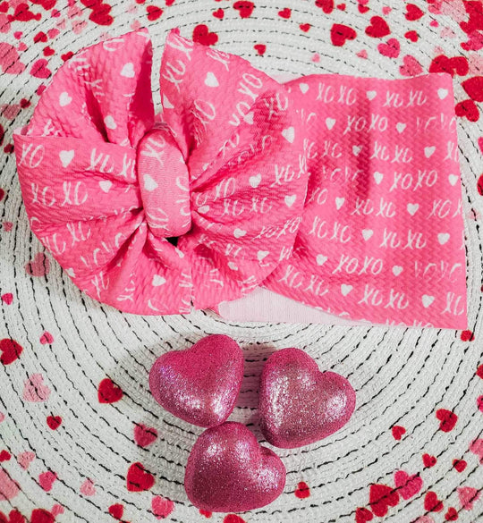 Pink xoxo messy wrap