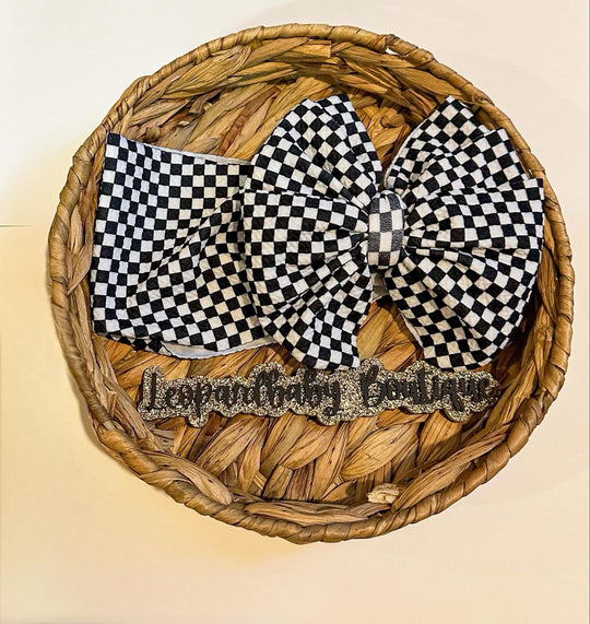 Checkered messy wrap