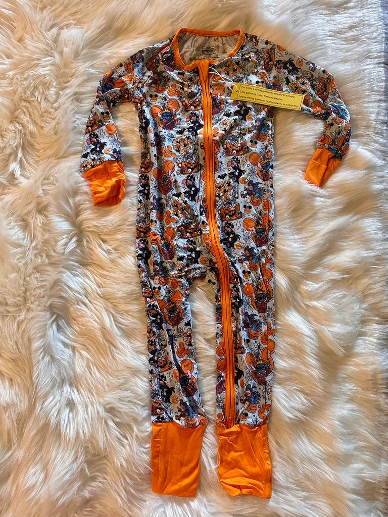 Spooky character bamboo zip 18/24 M