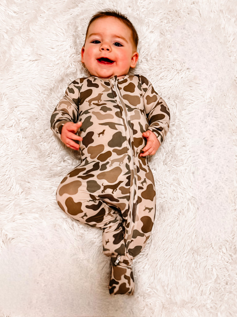 duck camo bamboo zip sleeper 220 GSM- TRUE TO SIZE โ Leopardbaby