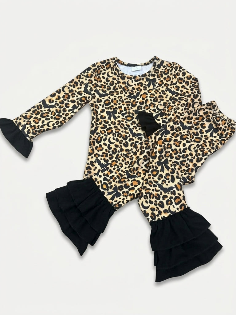 PRE order ships week of 10/12 leopard bats ruffle set