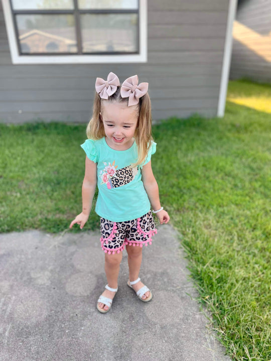 Mint leopard pencil set