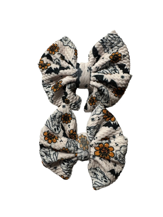 Spooky bat messy piggy clips 3 in