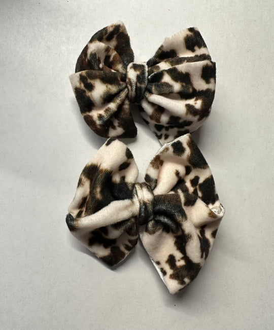 Velvet cow messy piggy clips 3 in