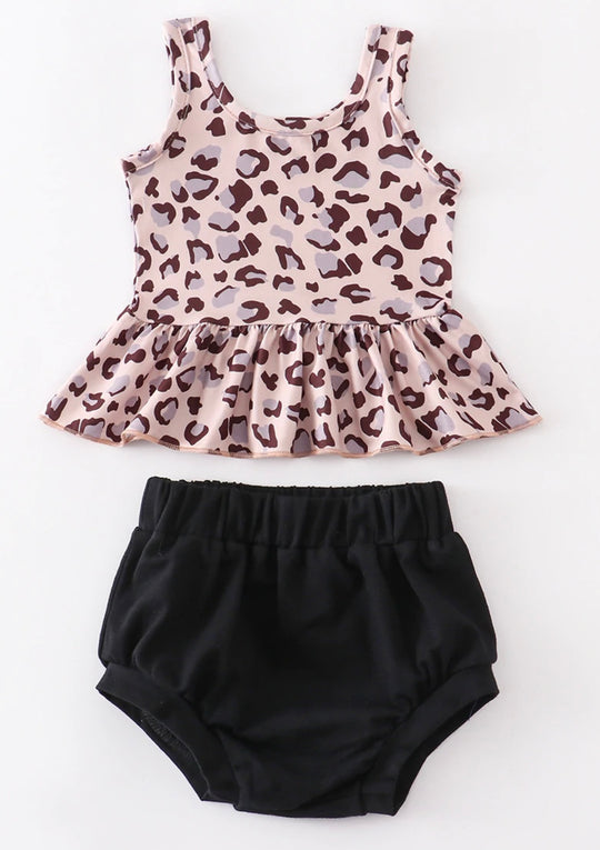 Two piece leopard set