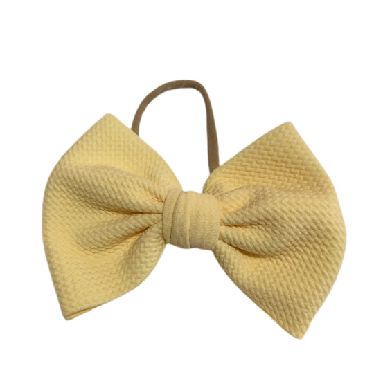 Banana nylon bow