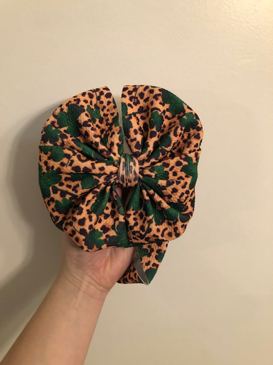 Shamrock leopard messy wrap