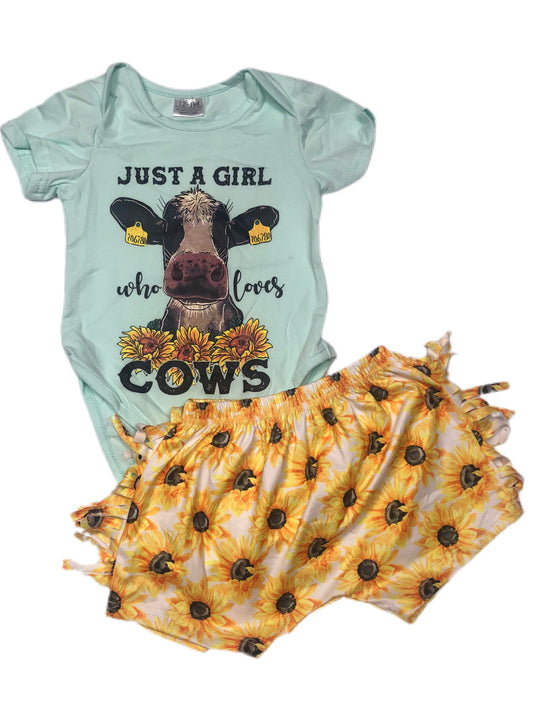 Just a girl who loves cows set