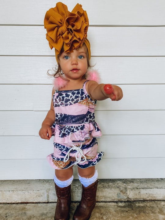 Pink cow brush stroke Lounge set